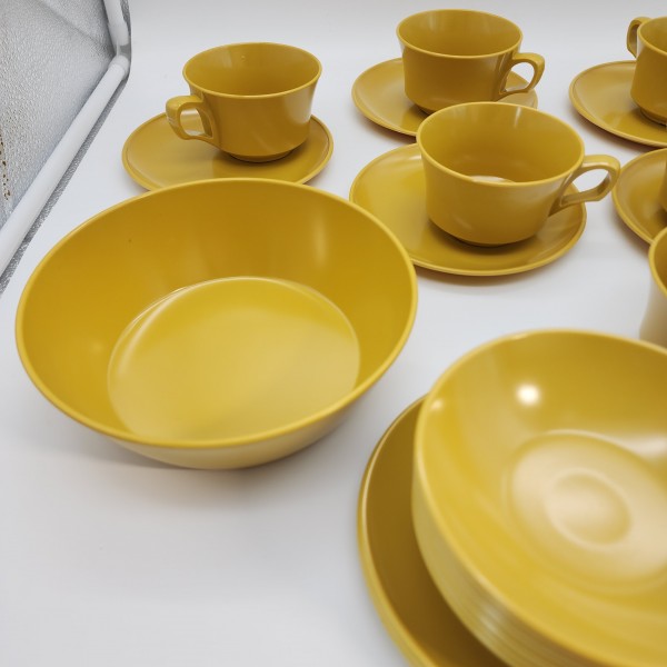 Vintage Allied Chemical Melamine Harvest Yellow Coffee Cups Bowls Plates 24 Ct