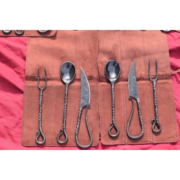 Hand Forged Medieval Cutlery Set with Suede Pouch- Historical Elegance for Your Table. Set of 5
Seller details