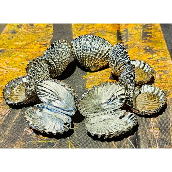 French sourced clam shell name card holders.
Seller details