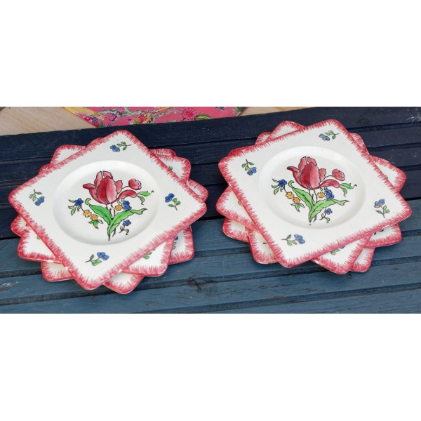 1950s~ French Vintage Handpainted Poreclain Small Cake Plate ~ Made by GIEN ~ Lorraine Red Rose pattern ~ Earthware Ironstone ~ Terre de Fer
Seller details